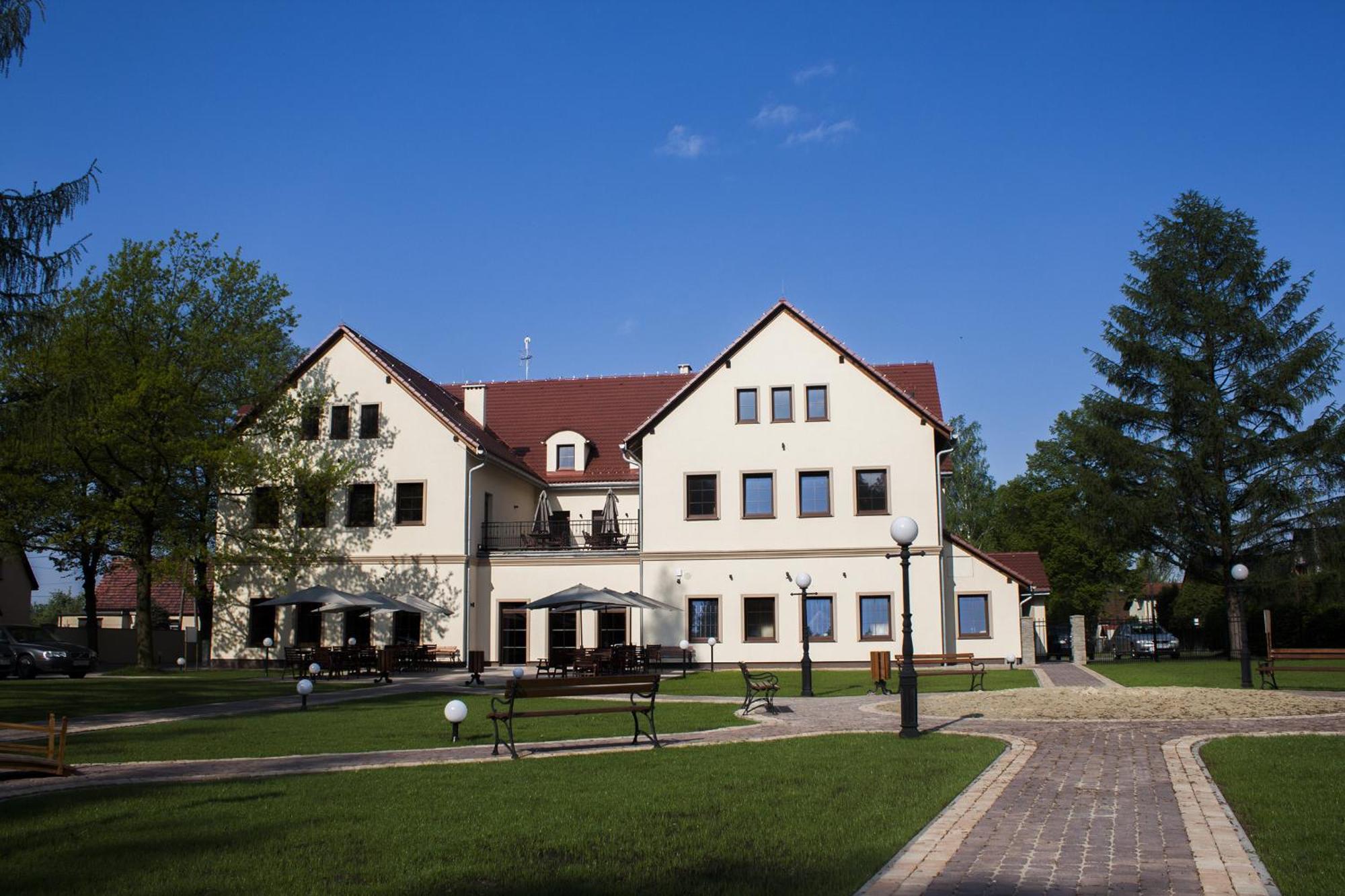 Hotel Modrzewiowy Dwór Gliwice Exterior foto